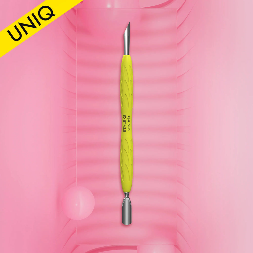 STALEKS PRO UNIQ SPATOLA PER MANICURE CON MANIGLIA IN SILICONS «GUMMY» PQ-10/2Y