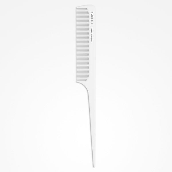 Pettine da taglio in ceramica Elma Beauty Shop con denti robusti, ideale per tagli precisi e lisci dei capelli.