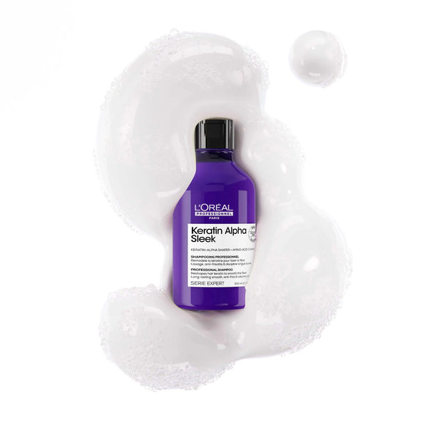 Shampoo L'Oreal Serie Expert Keratin Alpha Sleek da 300 ml con formula liscianti e rinforzanti per capelli lisci e setosi.
