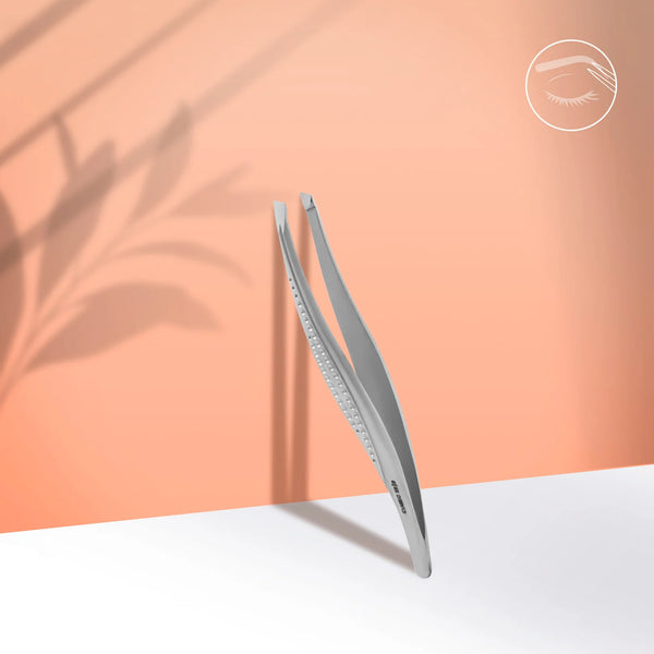 Pinzetta professionale per sopracciglia Elma Beauty Shop STALEKS PRO CLASSIC TC-12/3, con punte sottili per precisione.